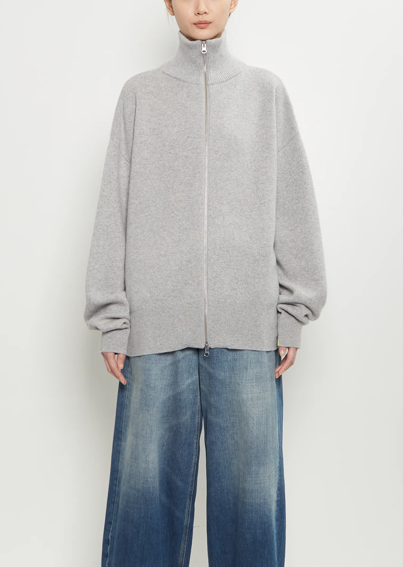 n°319 Xtra Out Cashmere Cardigan — Grey - Image 4