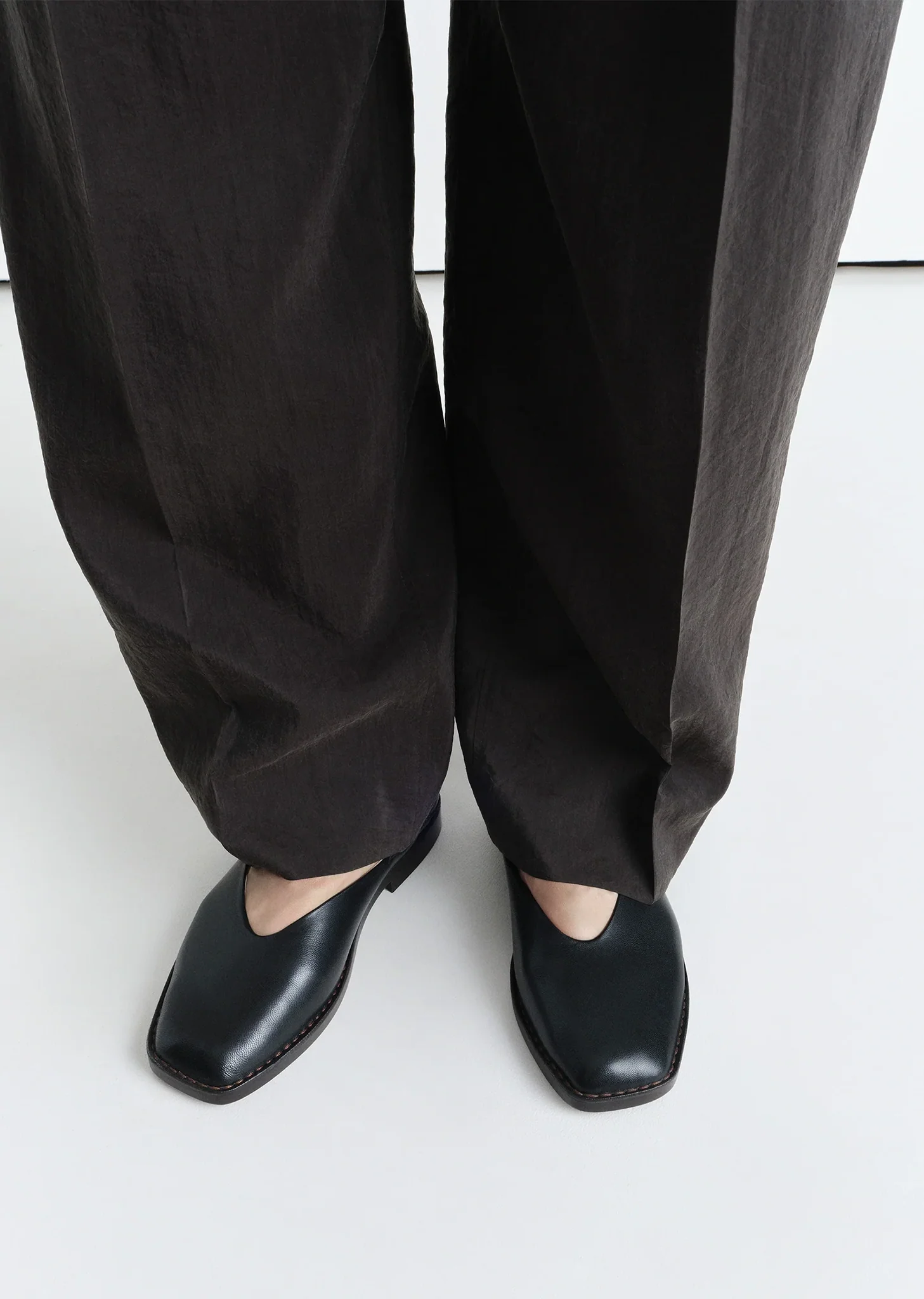 Ballerina Shoes — Black - Image 4